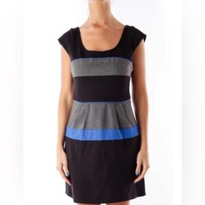 BCBGMaxAzria Black and Gray Blouse with Blue Highlights 💙